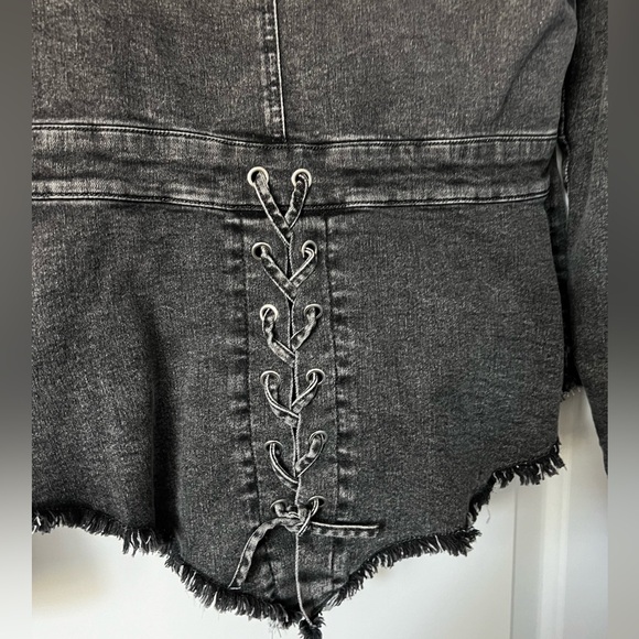 Venus Denim Shirt - Picture 4 of 10